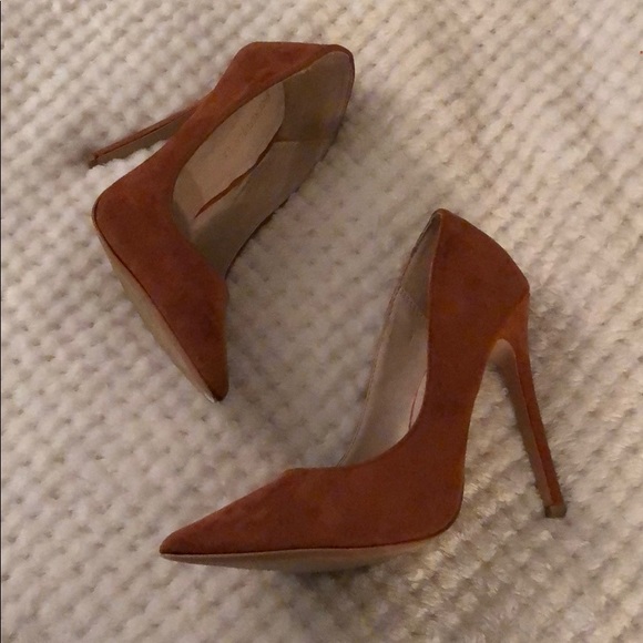 Heels - Picture 3 of 3